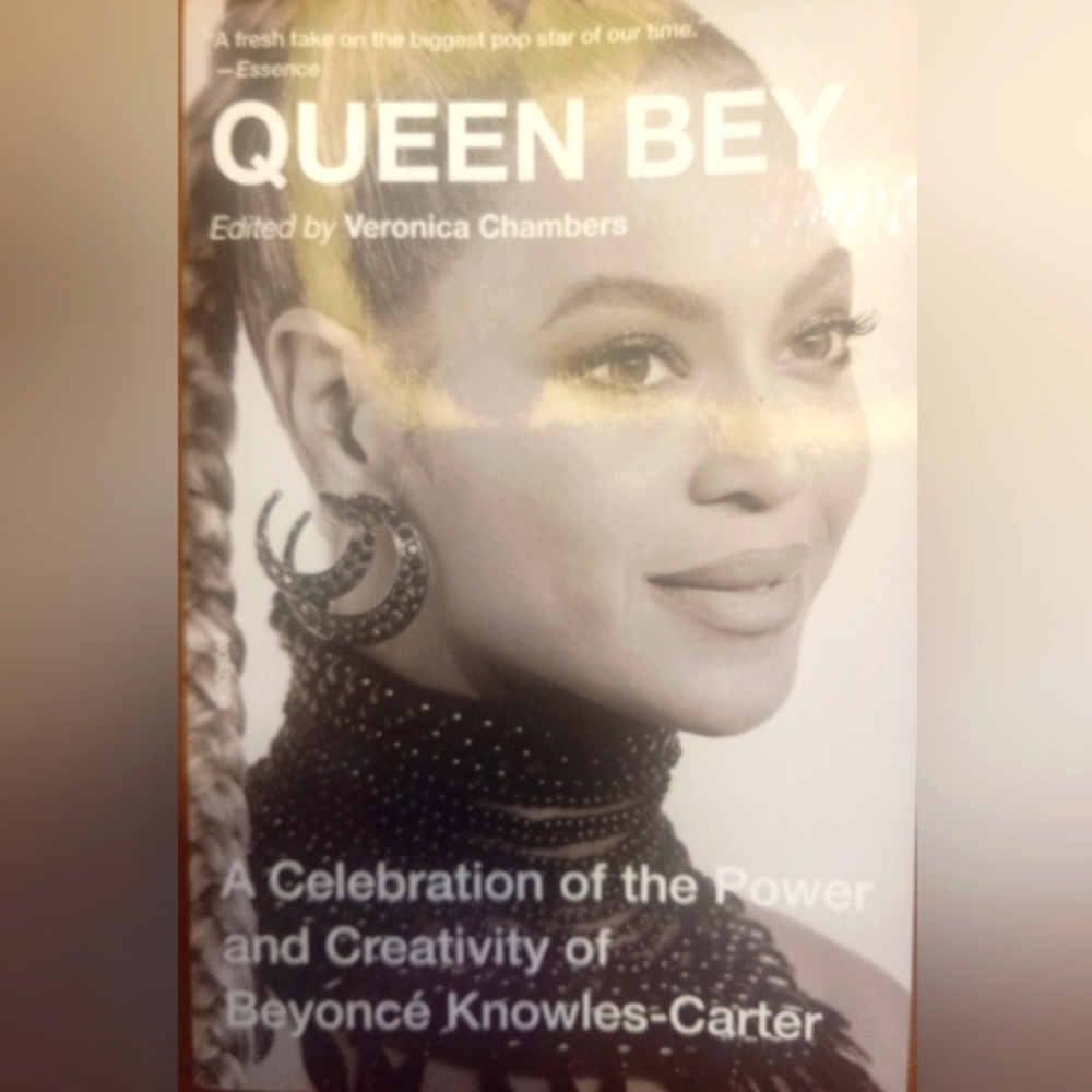 QUEEEN BEY Book.